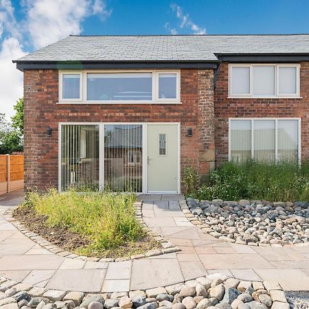 One - Uk37741 Villa Lytham St Annes Exterior photo